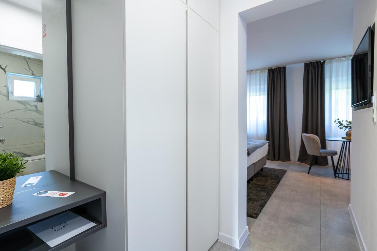 Apartments & Room Forest Слуни Екстериор снимка