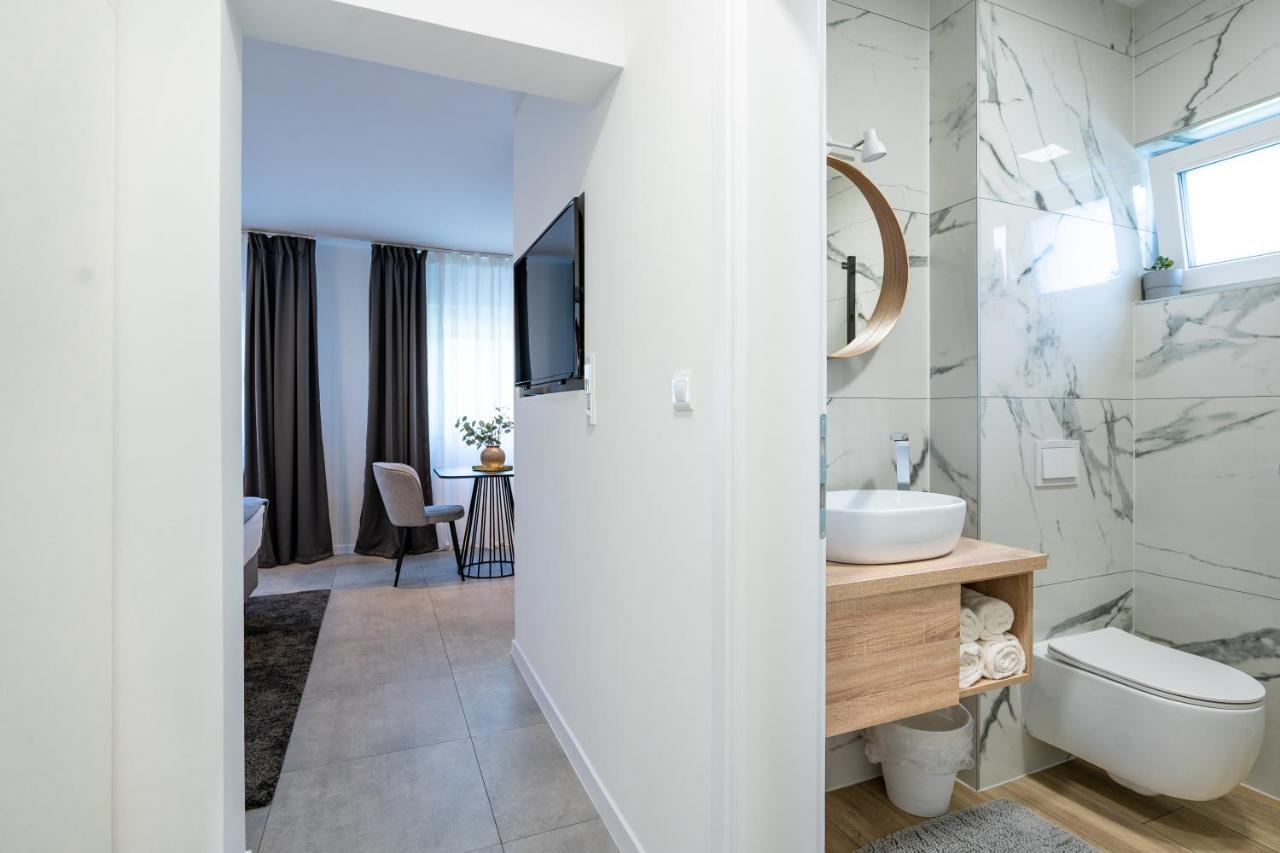 Apartments & Room Forest Слуни Екстериор снимка