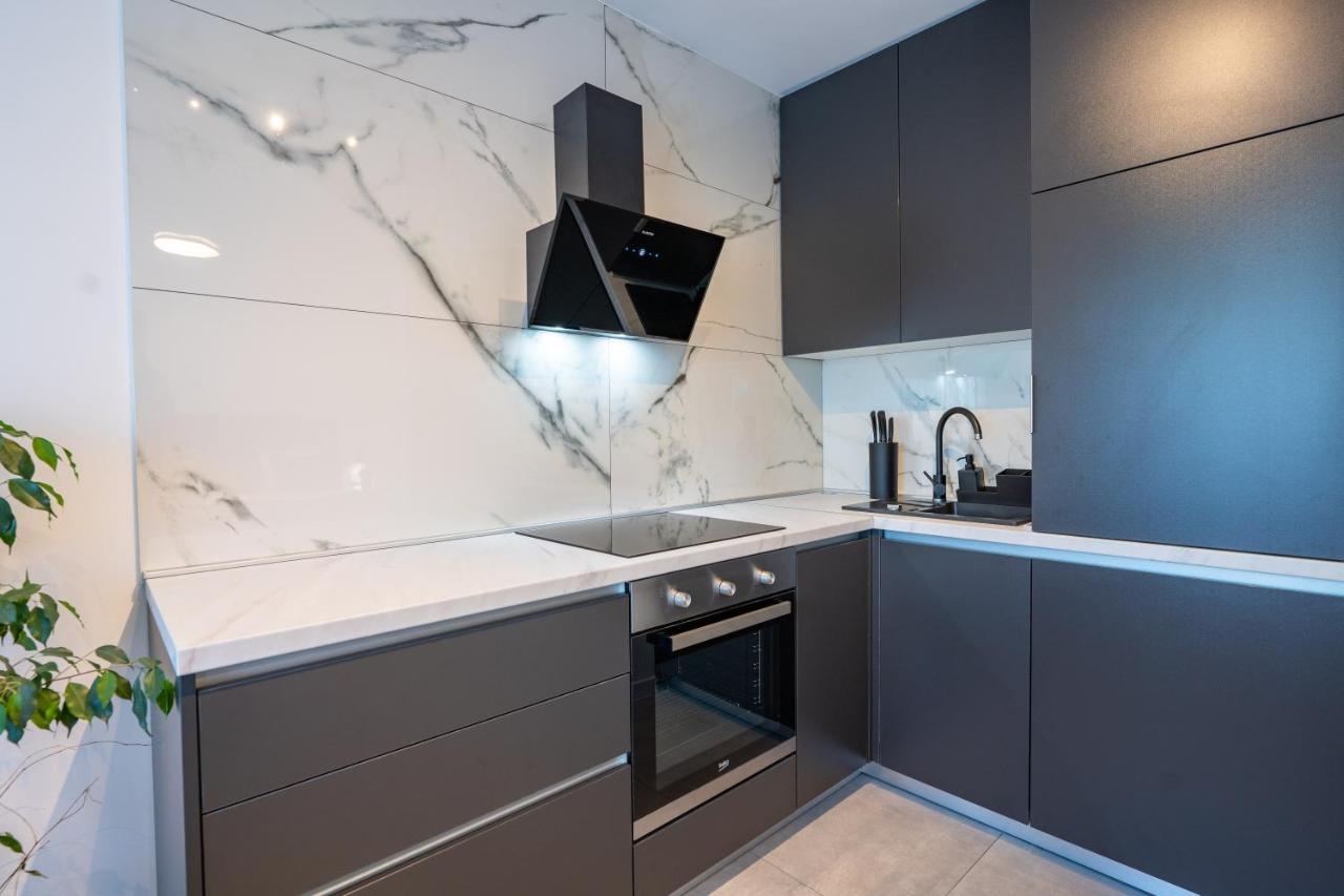 Apartments & Room Forest Слуни Екстериор снимка