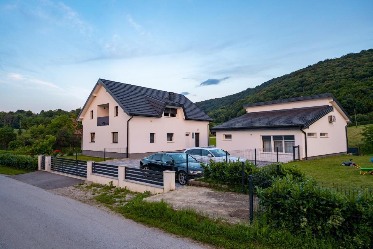 Apartments & Room Forest Слуни Екстериор снимка