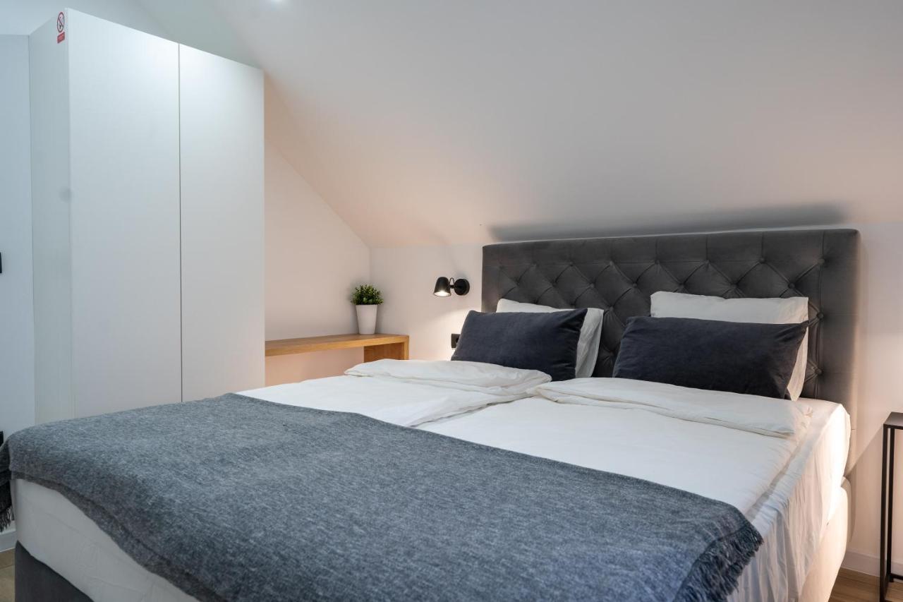 Apartments & Room Forest Слуни Екстериор снимка
