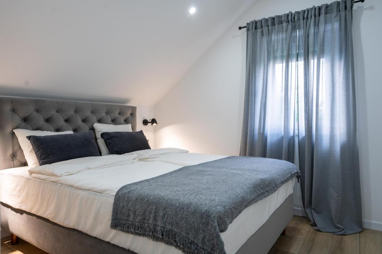 Apartments & Room Forest Слуни Екстериор снимка