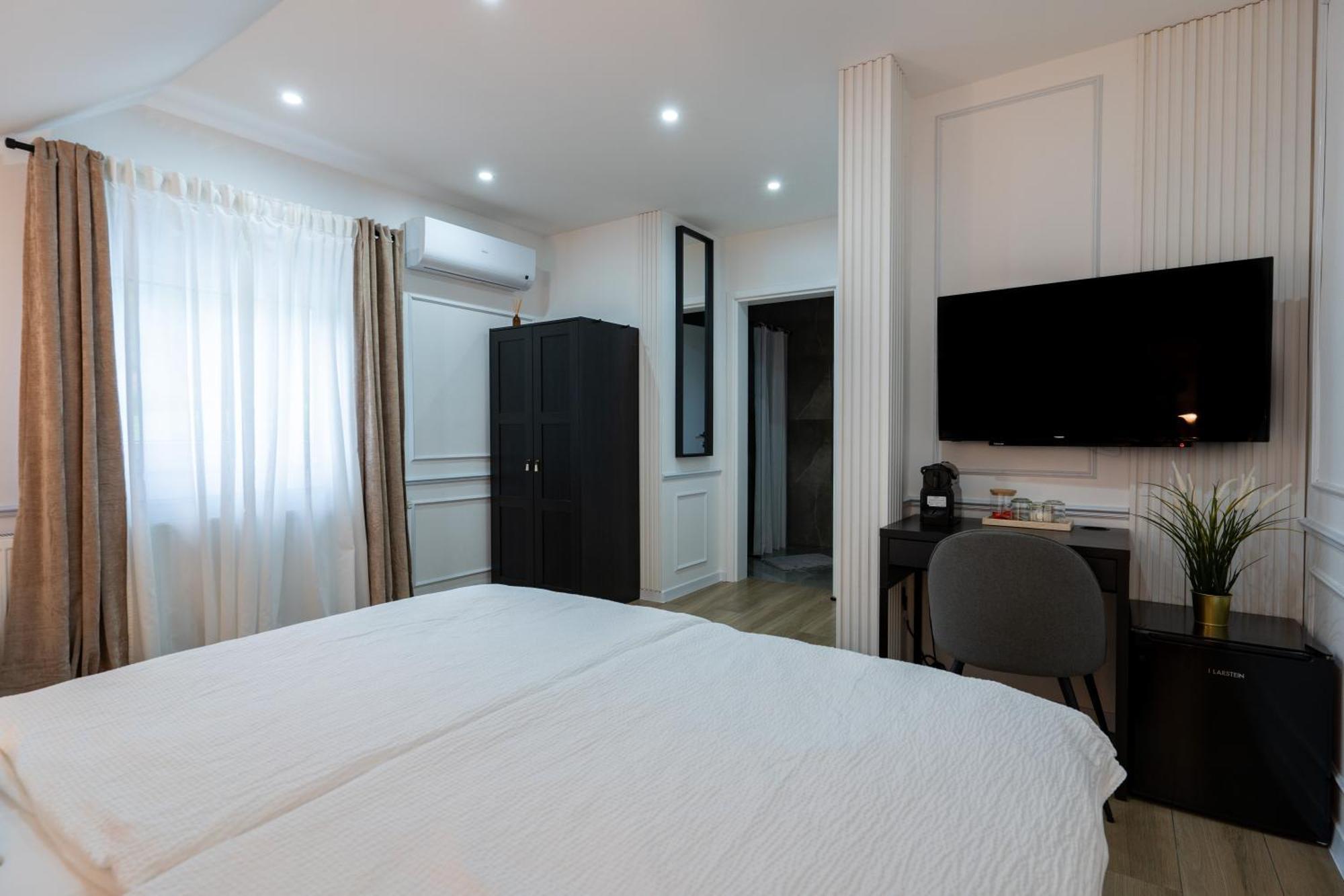 Apartments & Room Forest Слуни Екстериор снимка