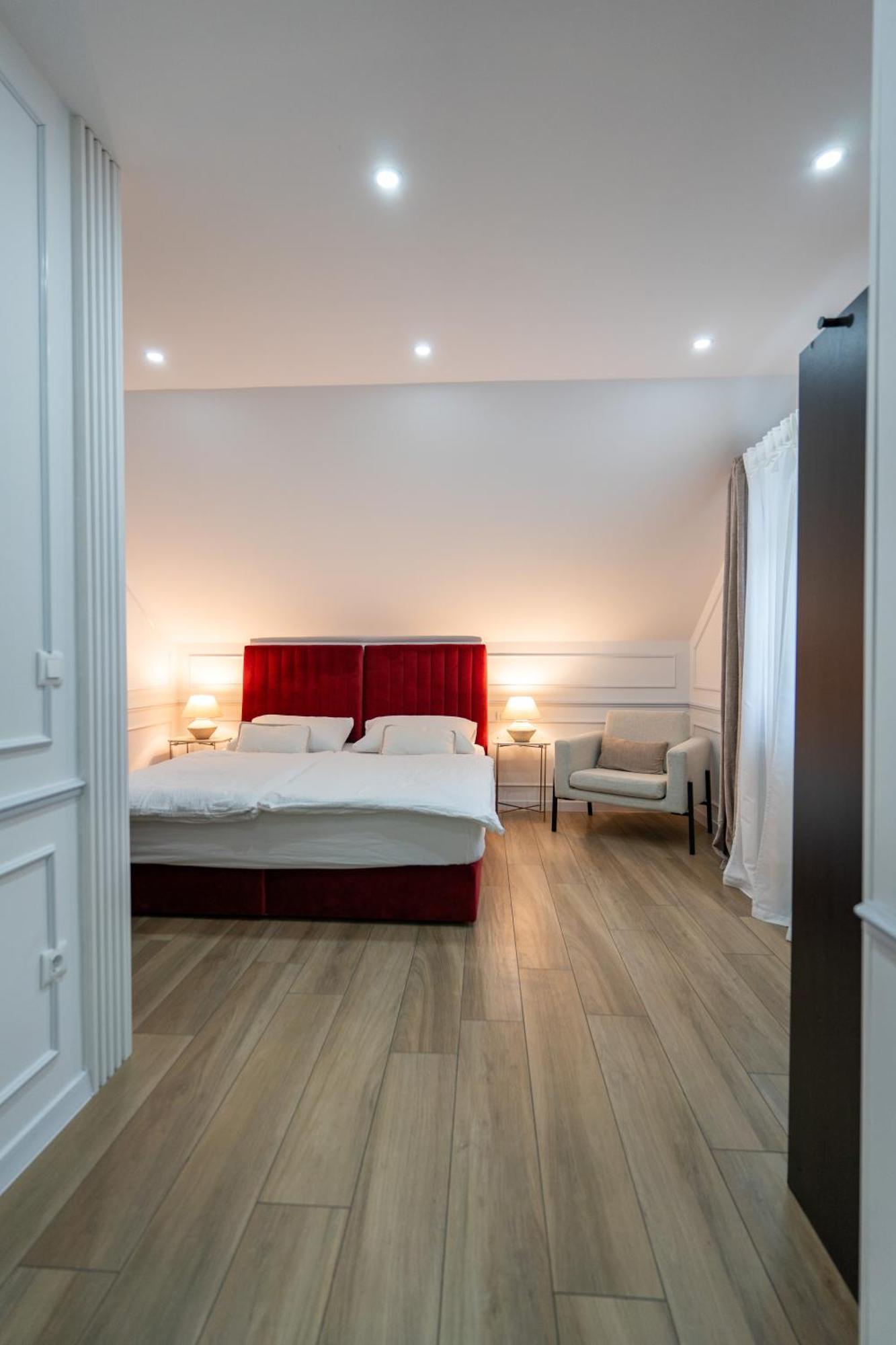 Apartments & Room Forest Слуни Екстериор снимка